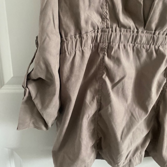 Light Brown Francesca’s Zippered Light Jacket - Picture 5 of 10